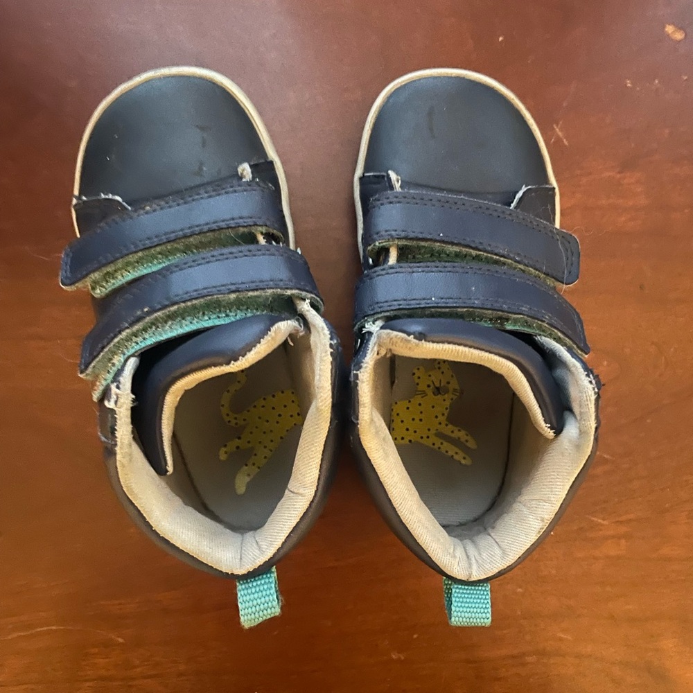 Ten Little blue size 9T toddler water resistant high tops.